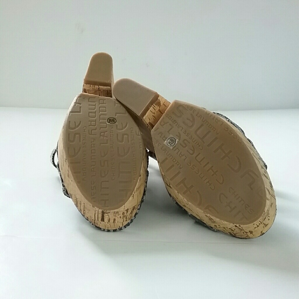 Chinese Laundry//Snake Print Wedges - Picture 5 of 8